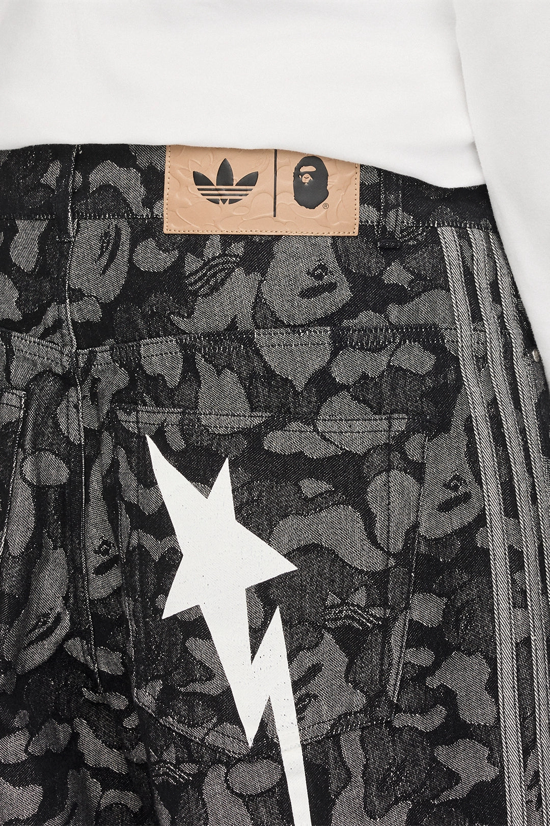 ADIDAS JORTS DENIM SHARK X BAPE - Image 5