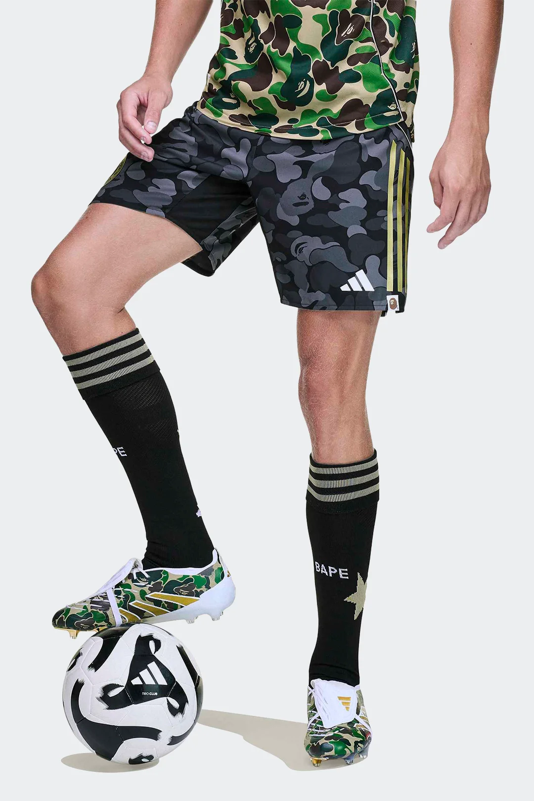 ADIDAS SHORT X BAPE - Image 3