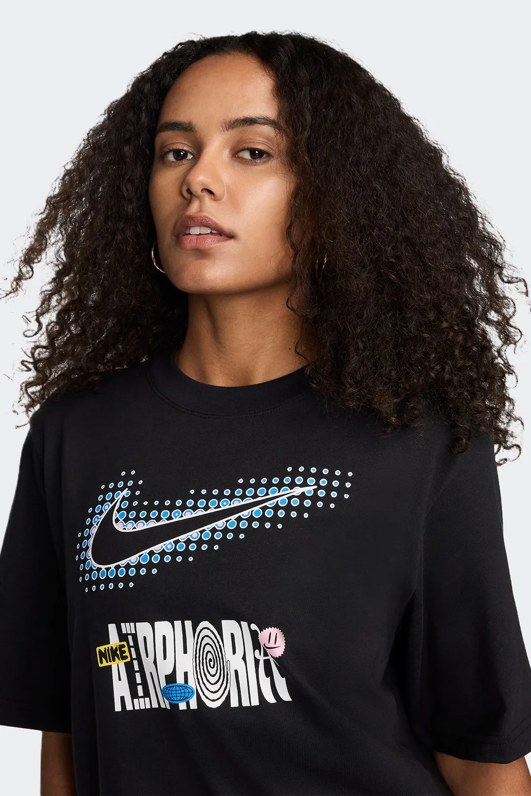 NIKE CAMISETA GRAPHIC - MUJER - Image 3