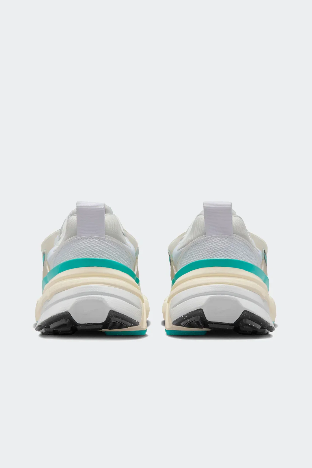 NIKE V2K RUN - MUJER - Image 5