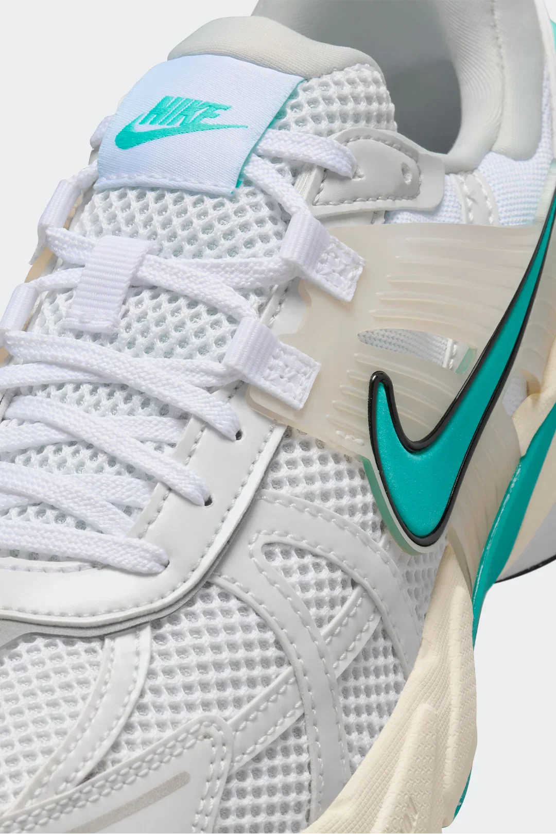 NIKE V2K RUN - MUJER - Image 7